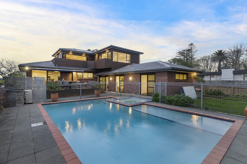 32 Cockle Bay Road, Cockle Bay, Auckland - Carousel 2