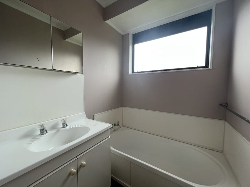 7 Yorkshire Road, Silverdale, Hamilton - Carousel 14