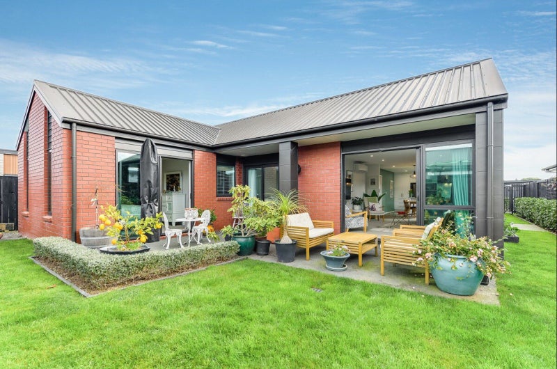 20 Probert Crescent, Chartwell, Hamilton - Carousel 2