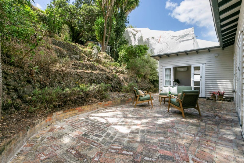 14 Charlton Avenue, Mount Eden, Auckland - Carousel 2