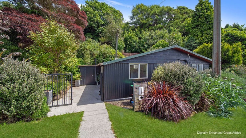 8 Finch Street, Saint Leonards, Dunedin - Carousel 1