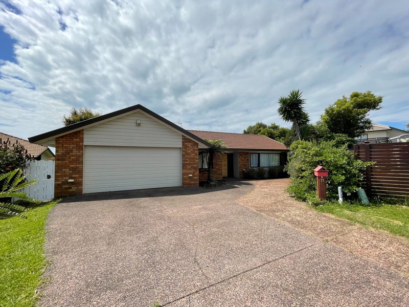 11 Chiania Place, Somerville, Manukau - Carousel 15