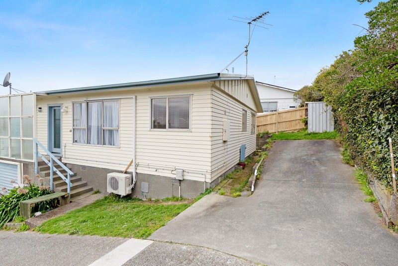 62B Baylands Drive, Newlands, Wellington - Carousel 2