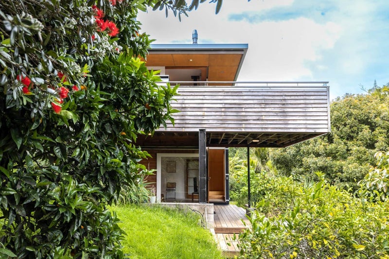 31 Palm Road, Palm Beach, Waiheke Island - Carousel 1