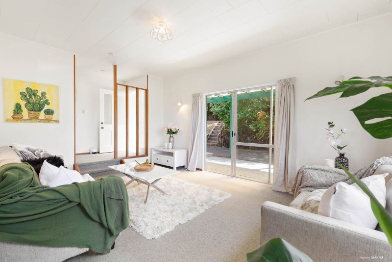 29 Montclair Rise, Browns Bay, Auckland - Carousel 2