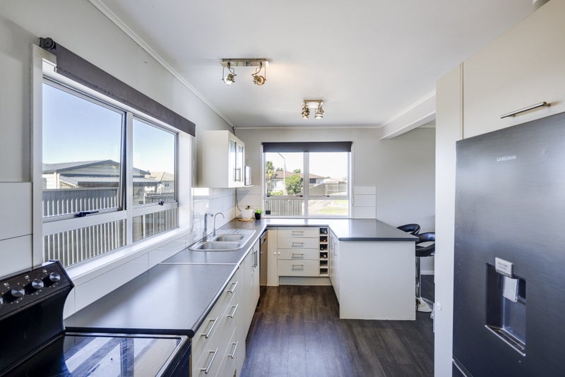 10 Dinwiddie Avenue, Onekawa, Napier - Carousel 1