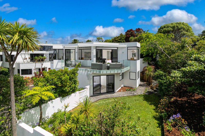 1/422 Beach Road, Mairangi Bay, Auckland - Carousel 2