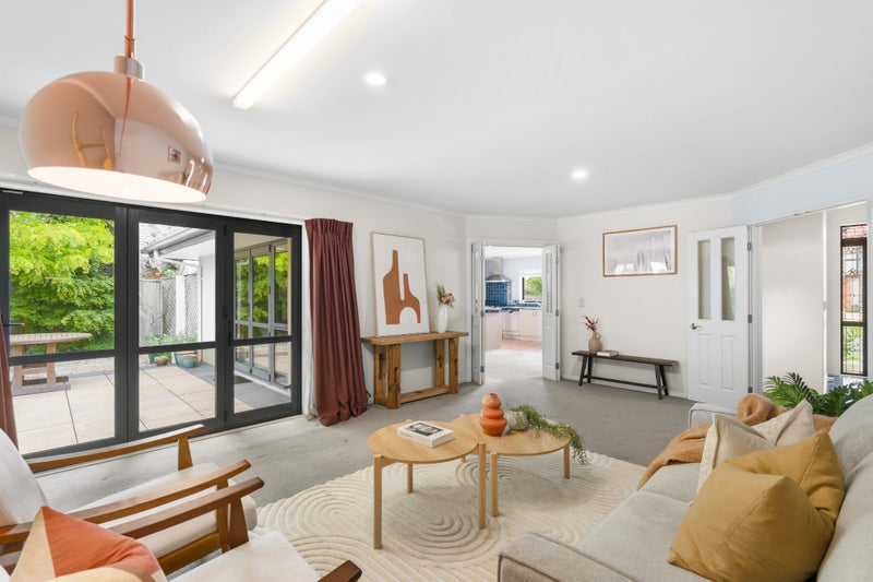 14 Caroline Way, Northwood, Christchurch - Carousel 1