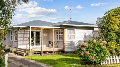 207 Harris Street, Inner Kaiti, Gisborne - Carousel 1