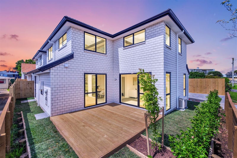 10A Daventry Street, Waterview, Auckland - Carousel 2