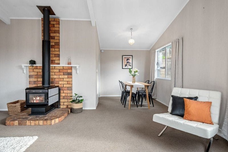 4 Grosmont Terrace, Brookfield, Tauranga - Carousel 2