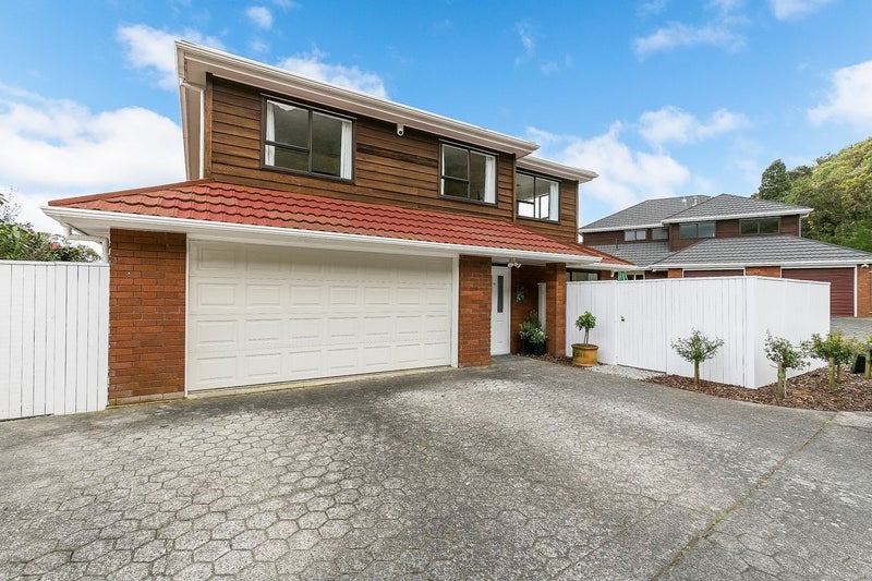 61 Satara Crescent, Khandallah, Wellington - Carousel 1