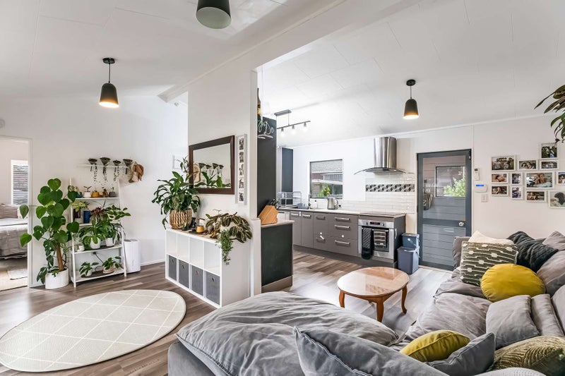 3/35 Springs Road, Parakai, Helensville - Carousel 1