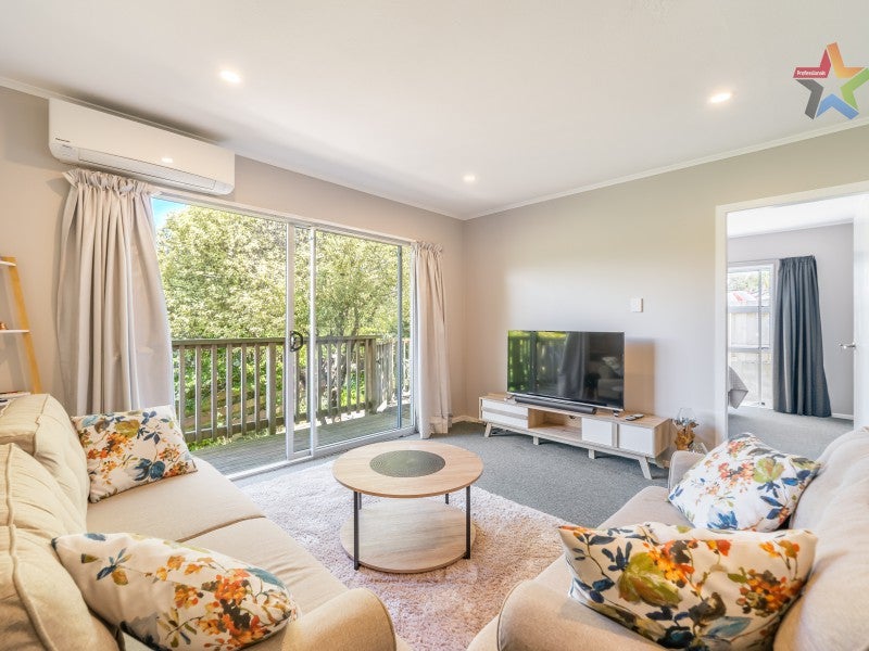 12A Cedar Street, Maungaraki, Lower Hutt - Carousel 2