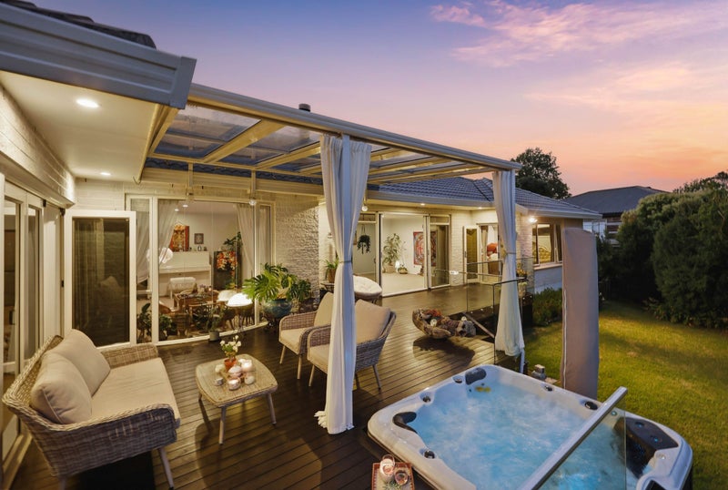 22 Windfall Grove, Greenhithe, Auckland - Carousel 1