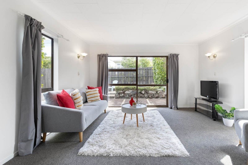 1/57 Hutchinson Avenue, New Lynn, Auckland - Carousel 2