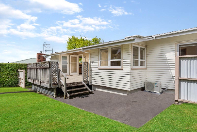 52 Subritzky Avenue, Mount Roskill, Auckland - Carousel 1