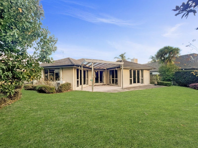 8 Nielsen Gardens, Rototuna, Hamilton - Carousel 13
