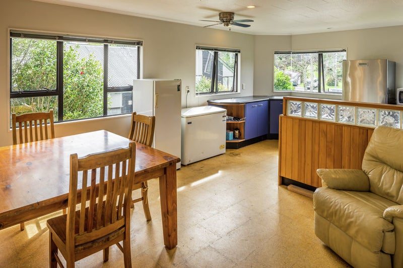 4 Forest Road, Raumati South, Paraparaumu - Carousel 2