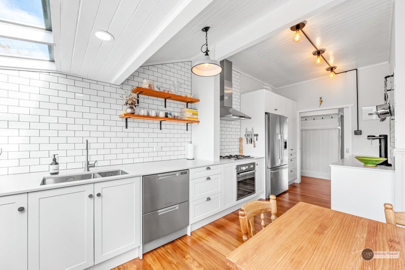 4 West Grove, Alicetown, Lower Hutt - Carousel 2