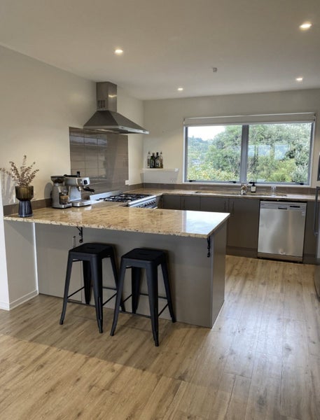 12 Wiriana Place, Stanmore Bay, Whangaparaoa - Carousel 2