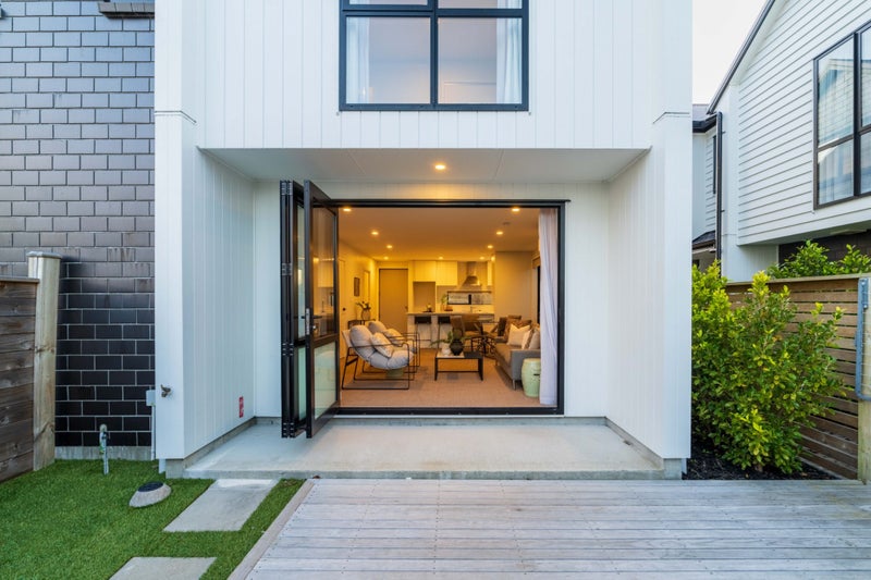 7/7 Allen Road, Mount Wellington, Auckland - Carousel 1