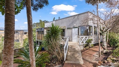 30 Bayview Road, Browns Bay, Auckland - Carousel 1