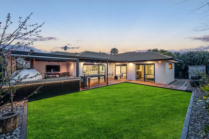 4 Caltra Place, East Tamaki, Auckland - Carousel 1