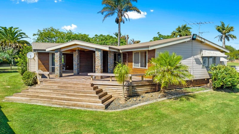 9 Francesco Drive, Hingaia, Auckland - Carousel 1