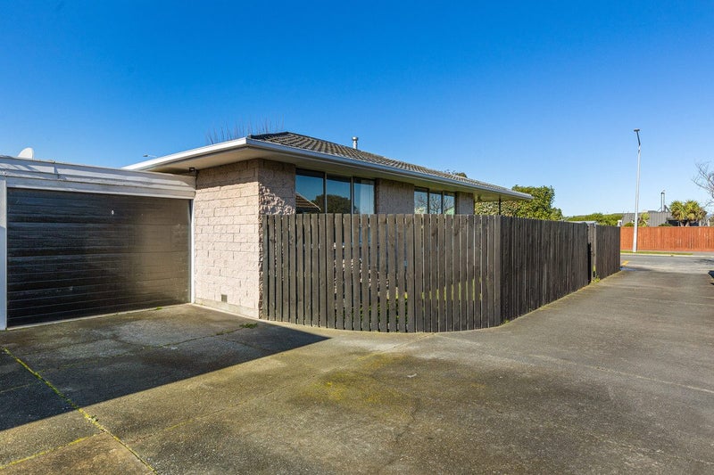 1/4 Queenspark Drive, Parklands, Christchurch - Carousel 13
