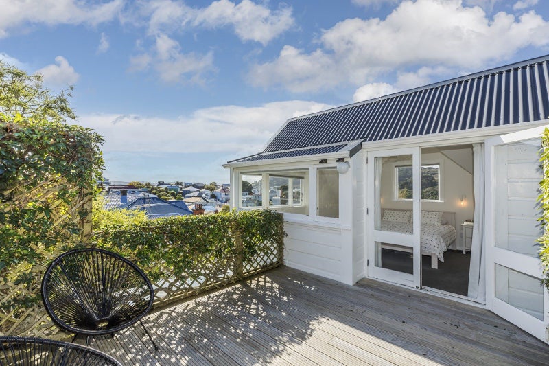 114 Wallace Street, Mount Cook, Wellington - Carousel 1