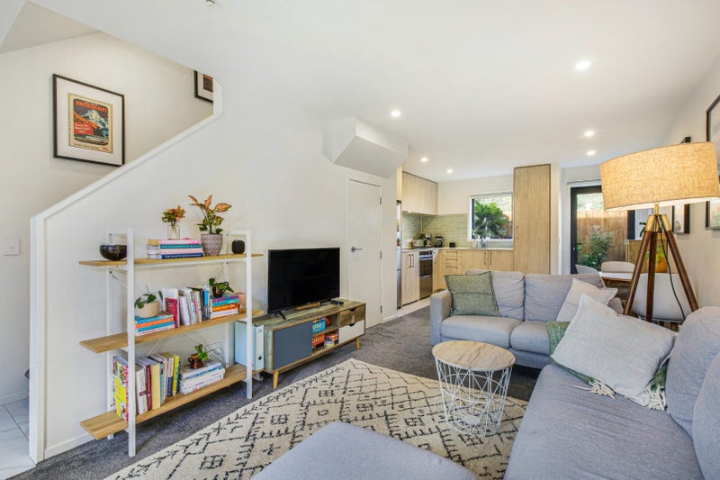 6/5 Macky Street, Taita, Lower Hutt - Carousel 1