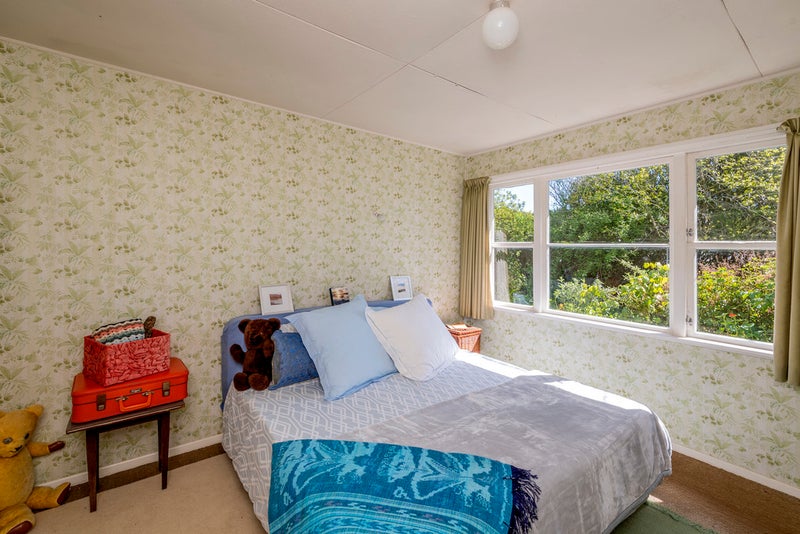 17 Karu Crescent, Waikanae - Carousel 2