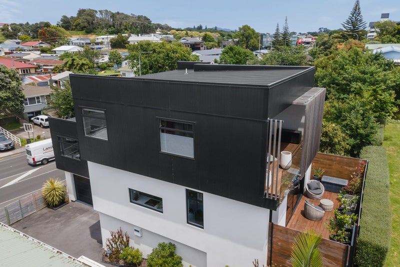 252 Courtenay Street, Strandon, New Plymouth - Carousel 25
