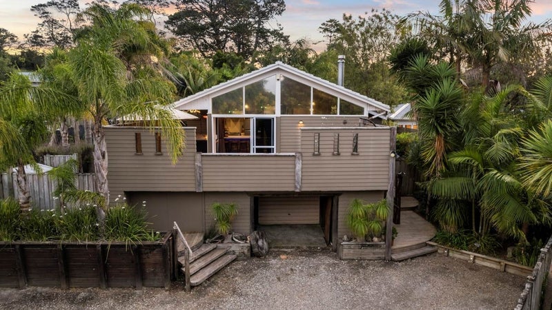 55 Saffron Street, Birkdale, Auckland - Carousel 1