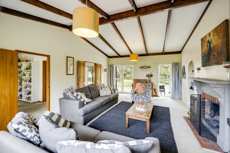 210 Raupare Road, Twyford, Hastings - Carousel 2