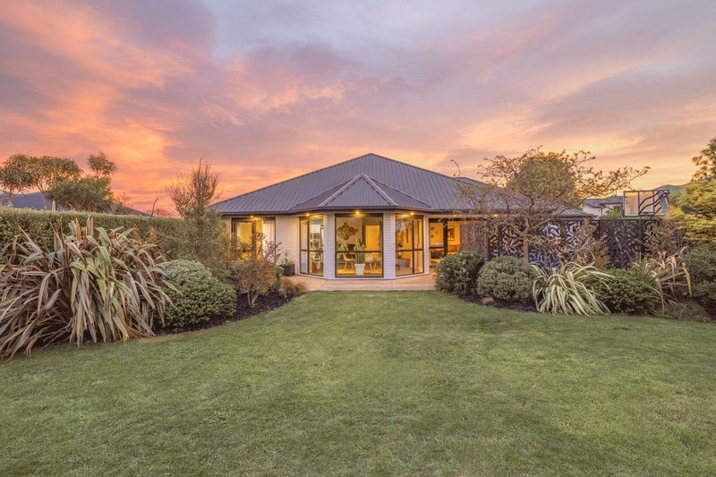 10 Glastonbury Drive, Burwood, Christchurch - Carousel 1