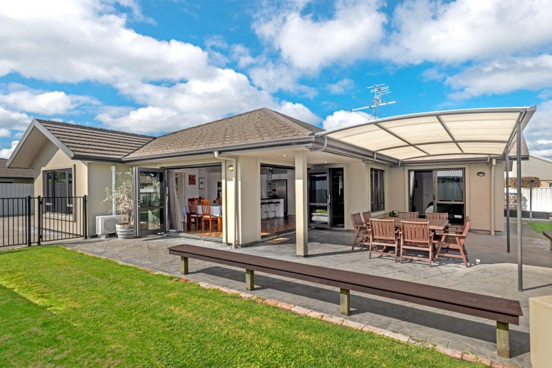 7 Pohutukawa Grove, Lytton West, Gisborne - Carousel 2