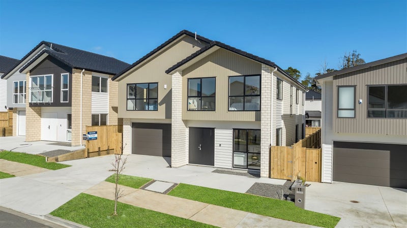 13 Tullymore Drive, Flat Bush, Auckland - Carousel 2