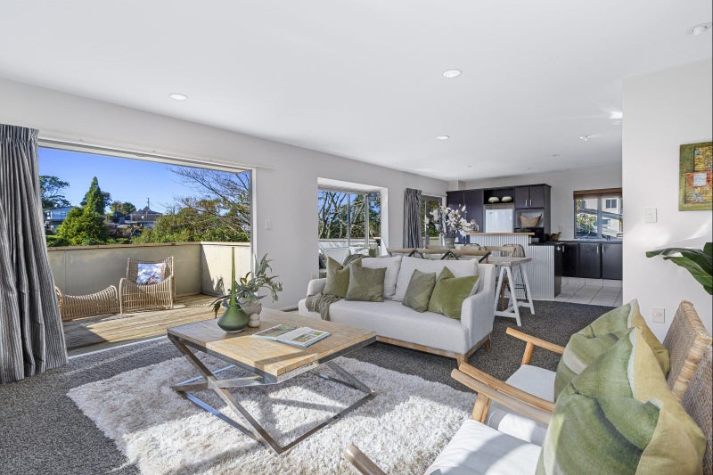 2A Lees Way, Otumoetai, Tauranga - Carousel 1