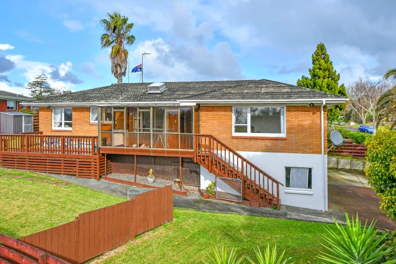 78 Ray Small Drive, Pahurehure, Papakura - Carousel 13