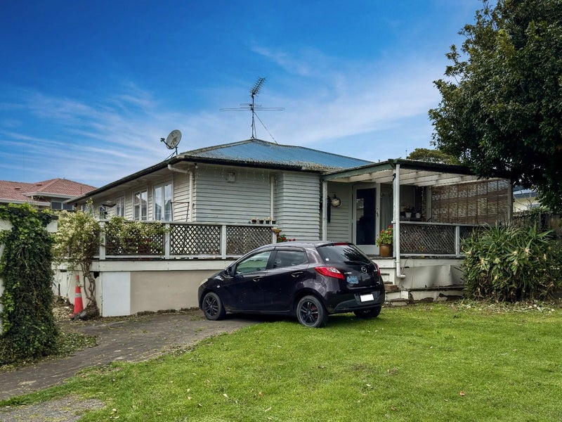 42 Bowater Place, Manurewa, Auckland - Carousel 2
