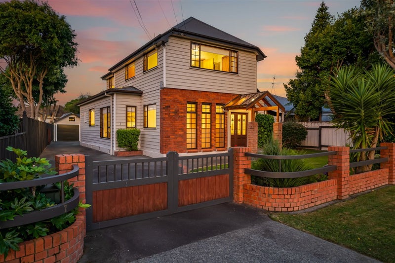 7 Thornycroft Avenue, Epuni, Lower Hutt - Carousel 1