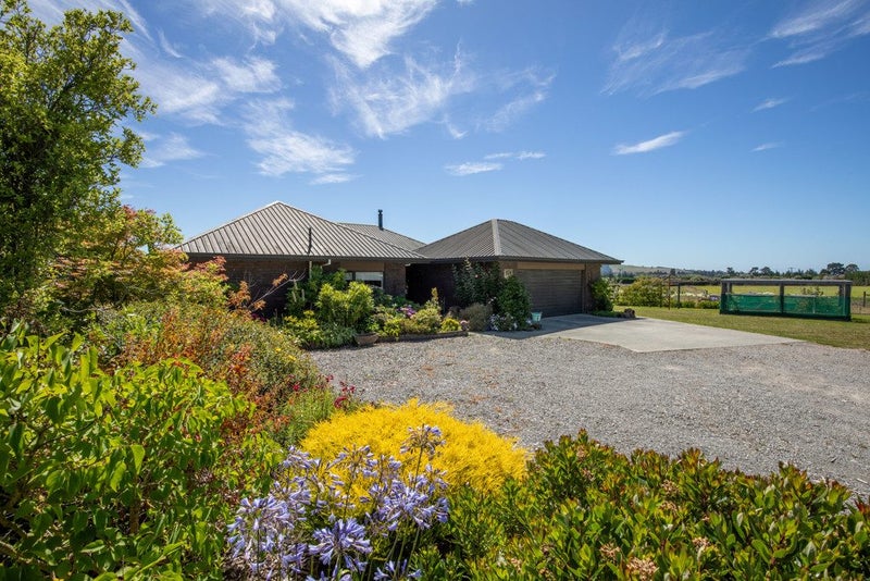 215 Reserve Road, Balcairn - Carousel 1