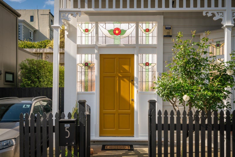 5 Armour Avenue, Mount Victoria, Wellington - Carousel 2