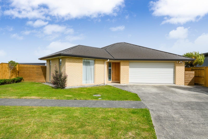98 Rosalie Terrace, Kelvin Grove, Palmerston North - Carousel 1