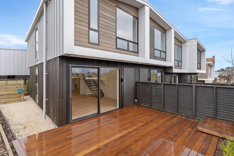 5/4 Glen Atkinson Street, St Heliers, Auckland - Carousel 2