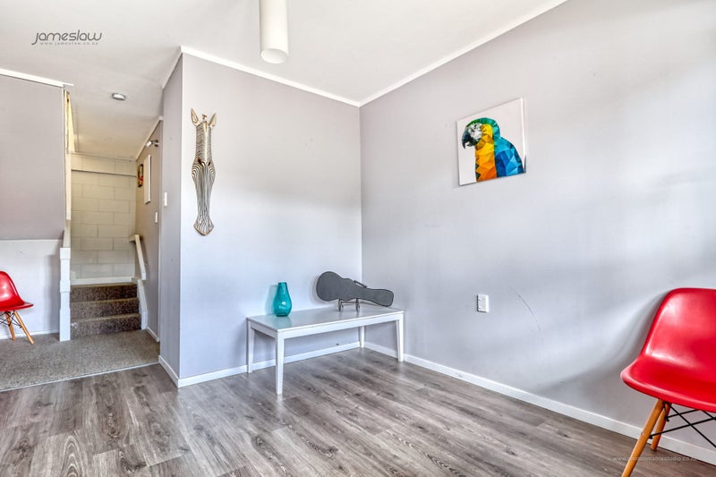 2/18 Tiri View Place, Waiake, Auckland - Carousel 2