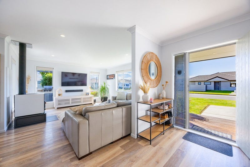 2 Aparima Place, Awatoto, Napier - Carousel 2