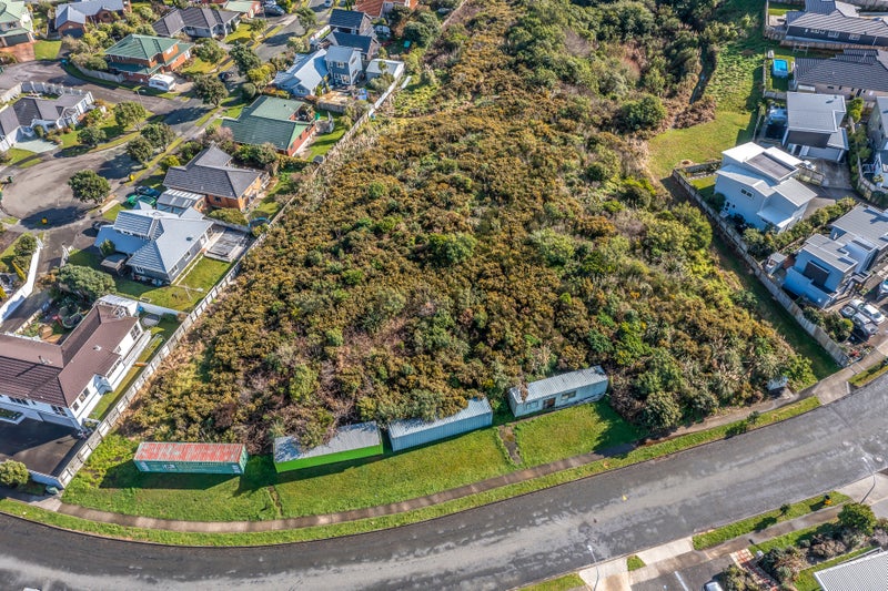 1 Mo Street, Camborne, Porirua - Carousel 2